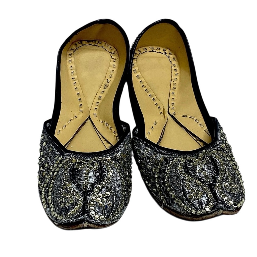 Punjabi Jutti Bejeweled Slipper Flats